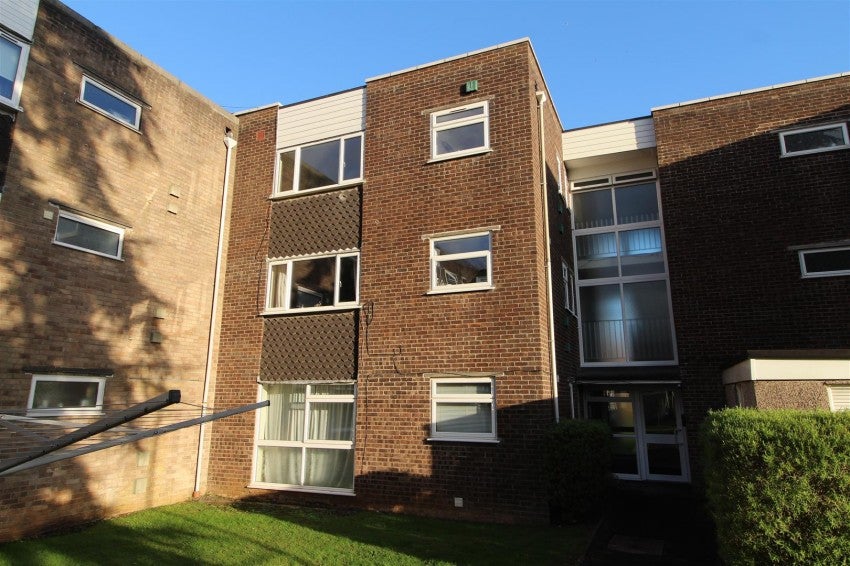 Flat Abbotswood in Yate