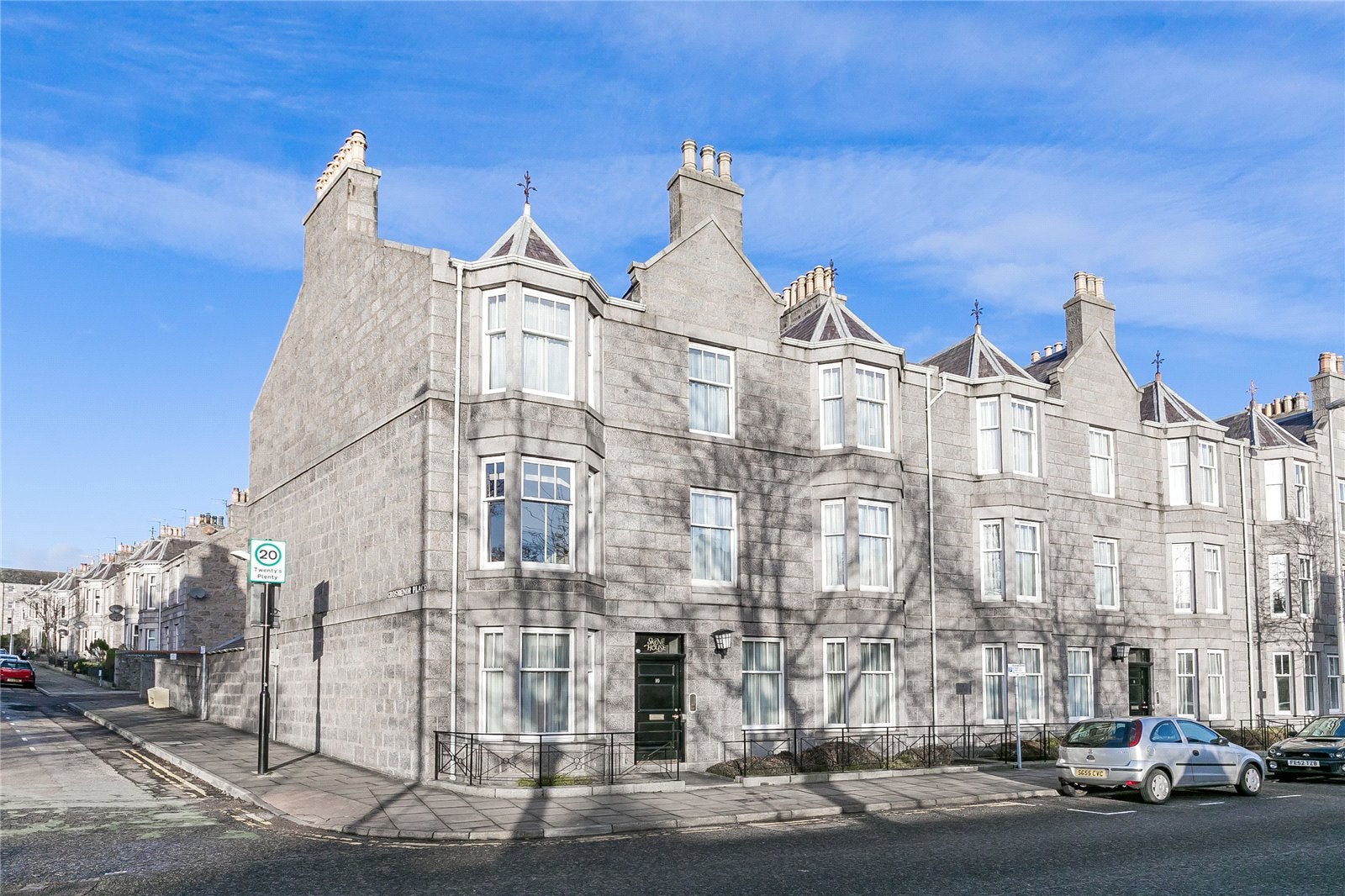 Flat Whitehall Place in Aberdeen City