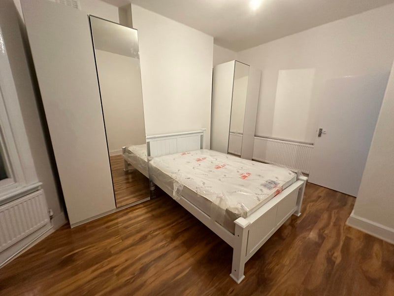 Flat Selsdon Road in Greater London