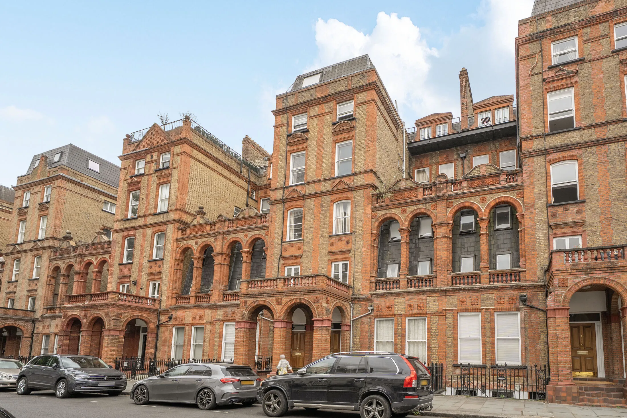 Flat Harrington Gardens in Greater London