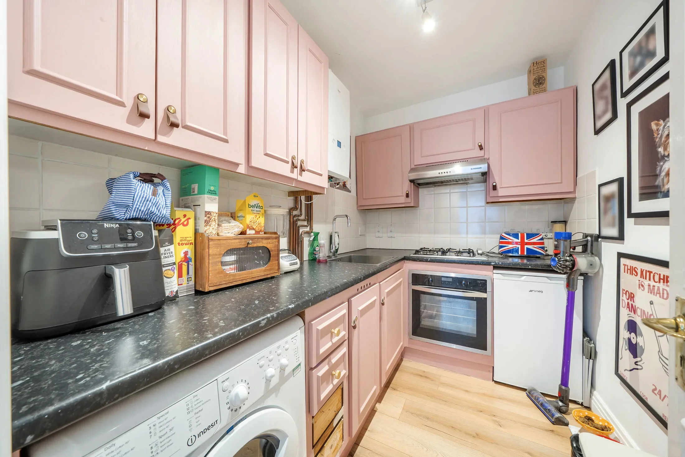 Flat Harrington Gardens in Greater London