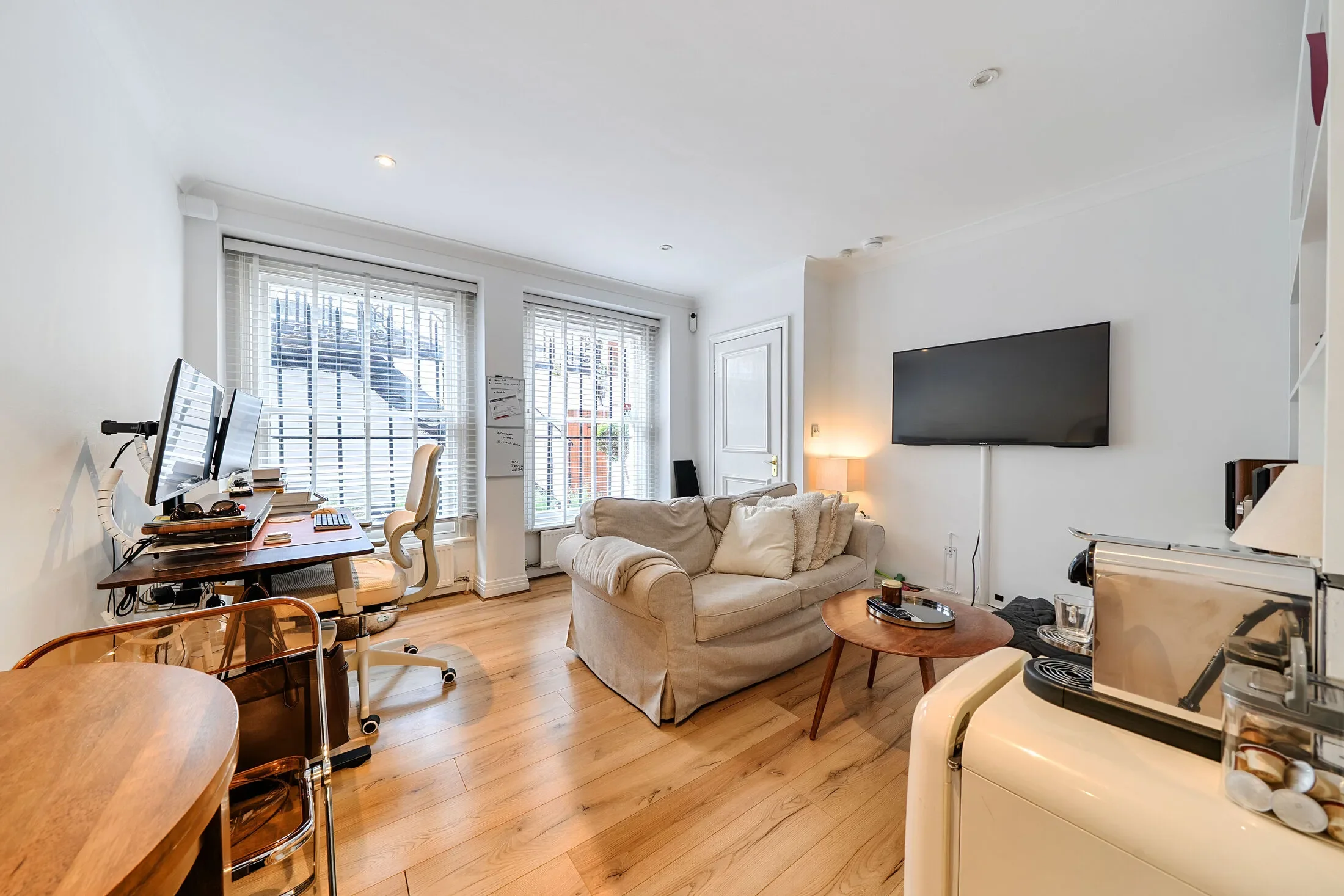 Flat Harrington Gardens in Greater London