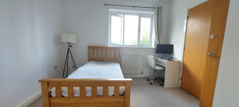Room Robert Hall Street in Salford