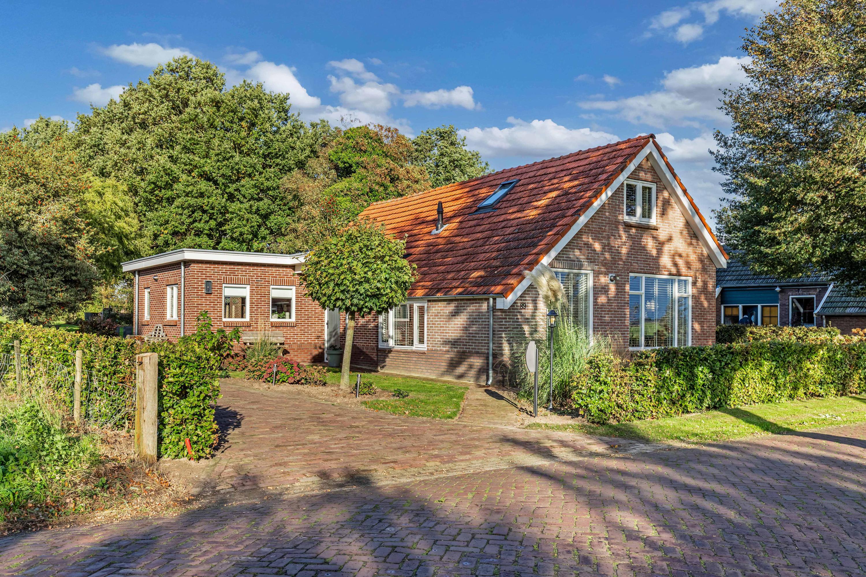 Huis Burgemeester G W Stroinkweg 89 in Zuidveen