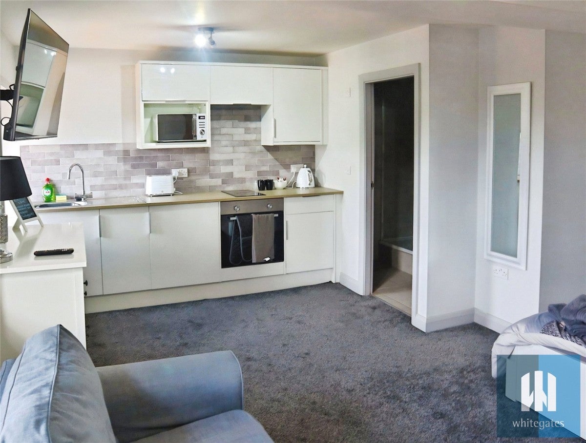 Flat Macaulay Street in Kirklees