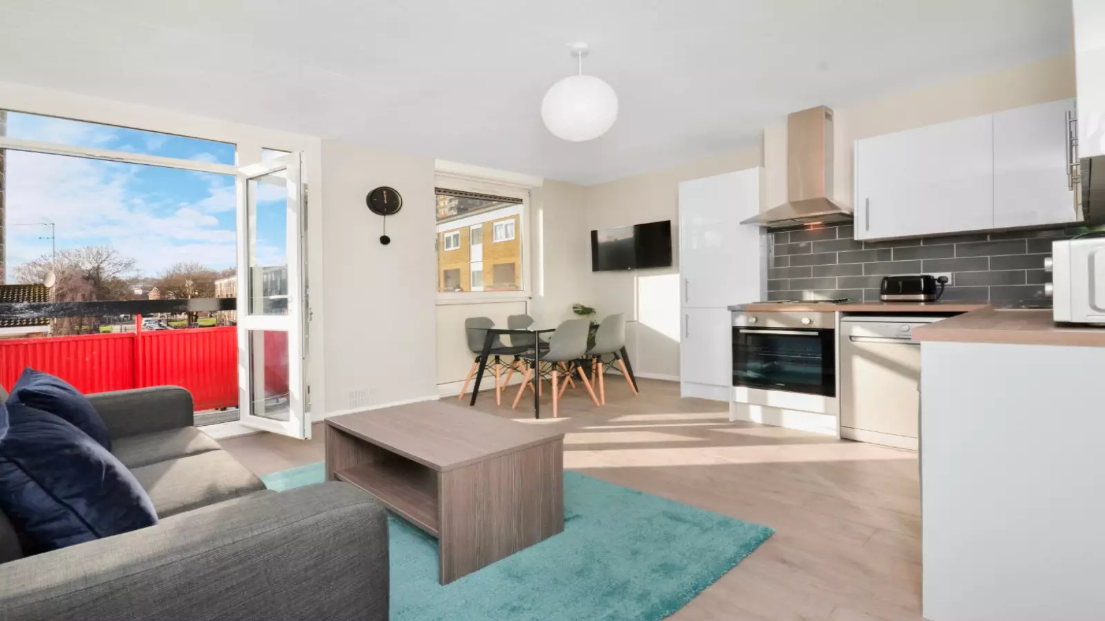 Room Byng Street in Greater London
