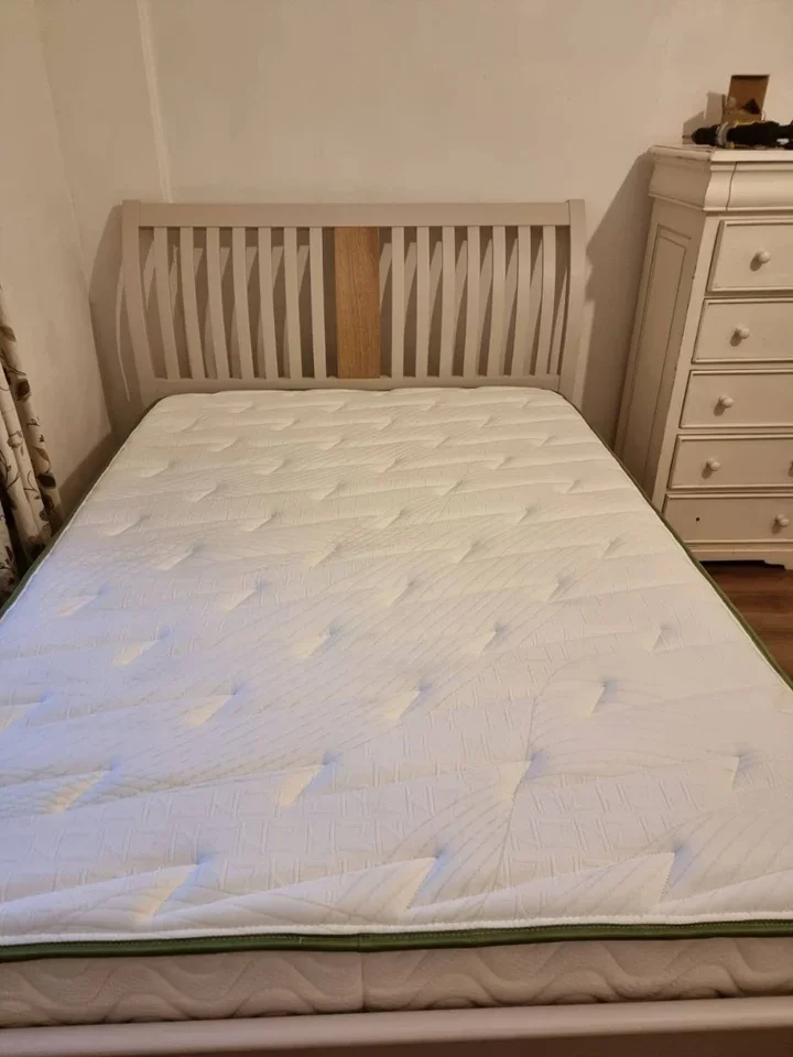 Room Islip Street in Greater London