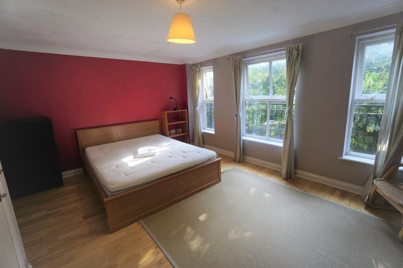 Room Parnell Road in Bristol