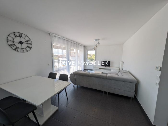 Appartement Rue Des Genevrilles à Publier