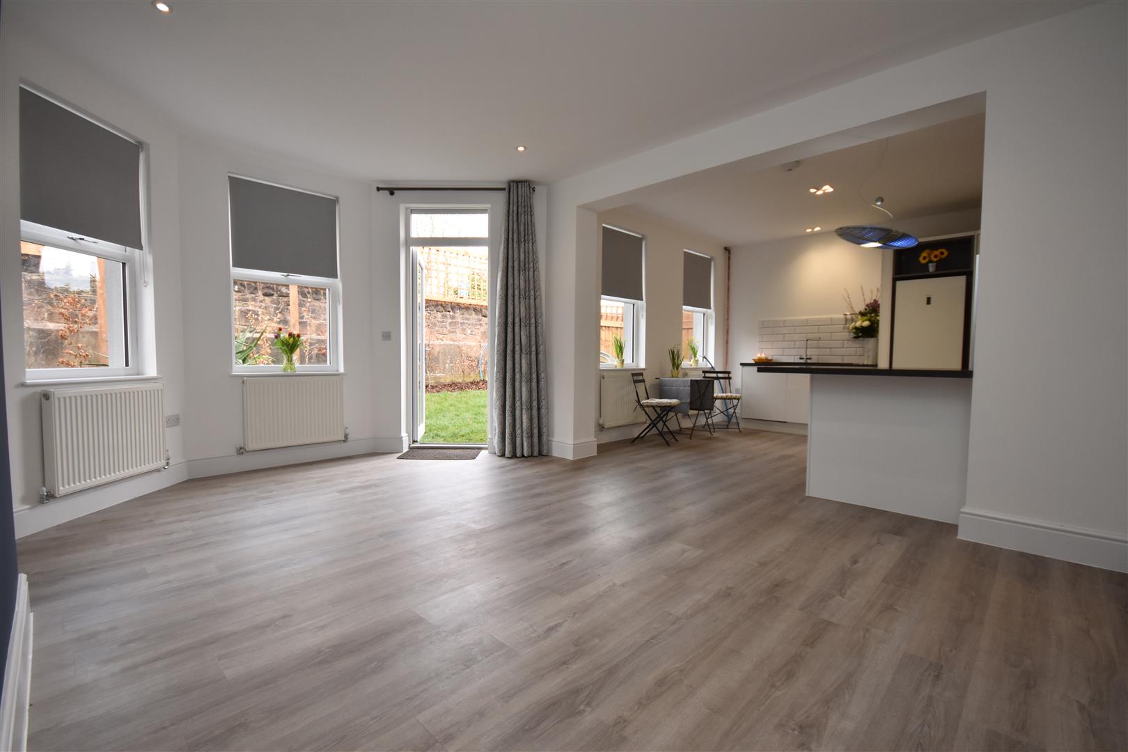 Flat Daryl Road in Heswall