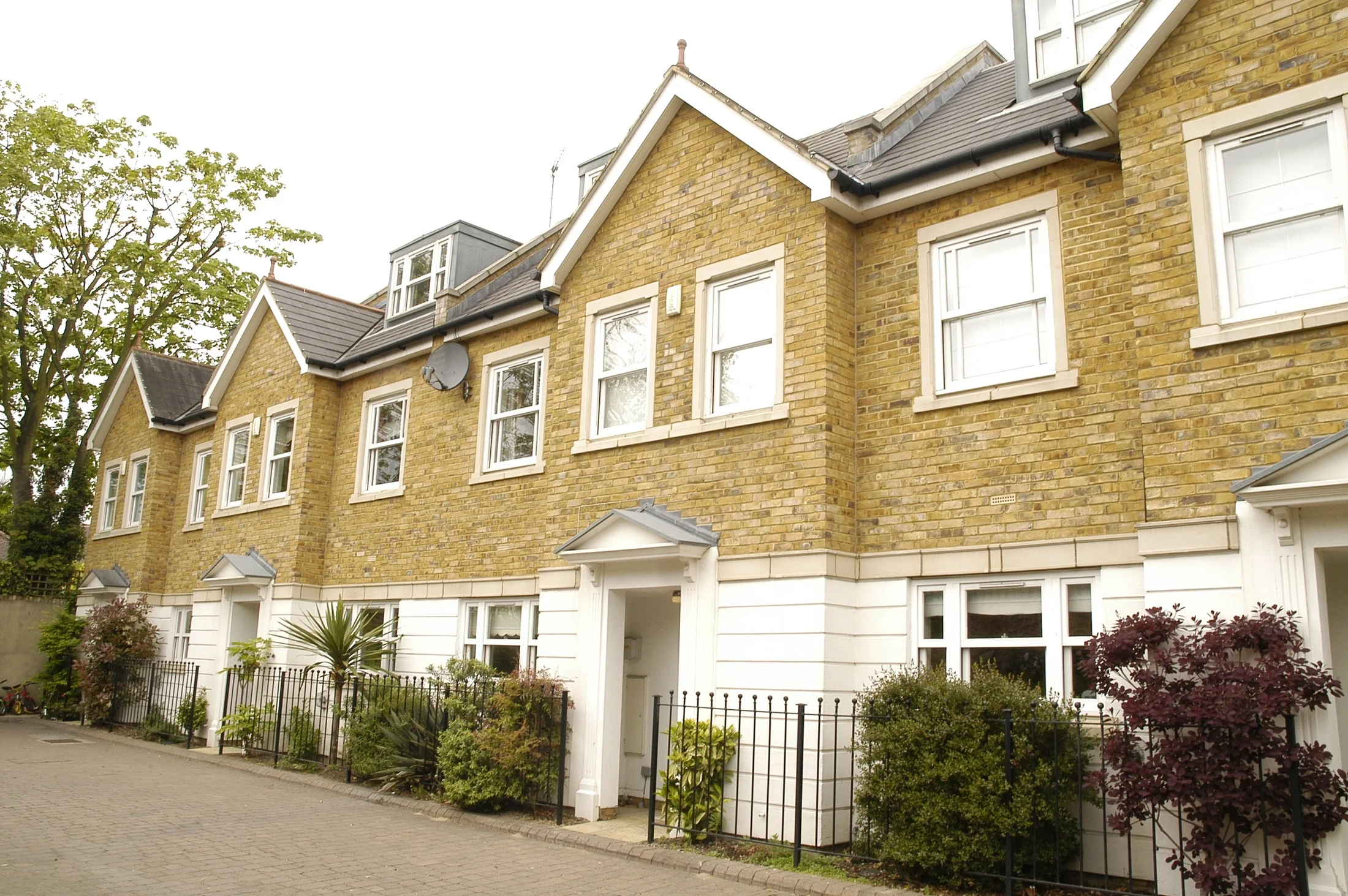 House Gideon Mews in Greater London