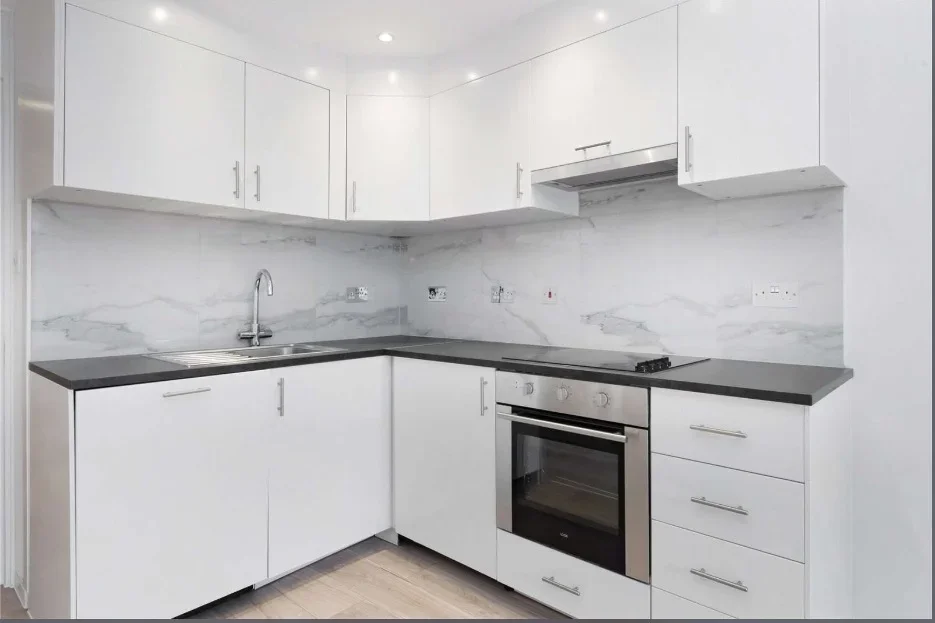House Millshott Close in Greater London