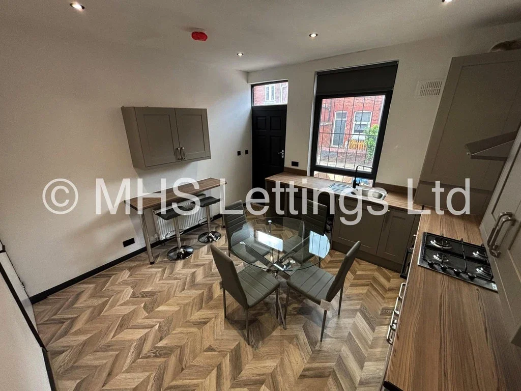 Flat Welton Place in Leeds