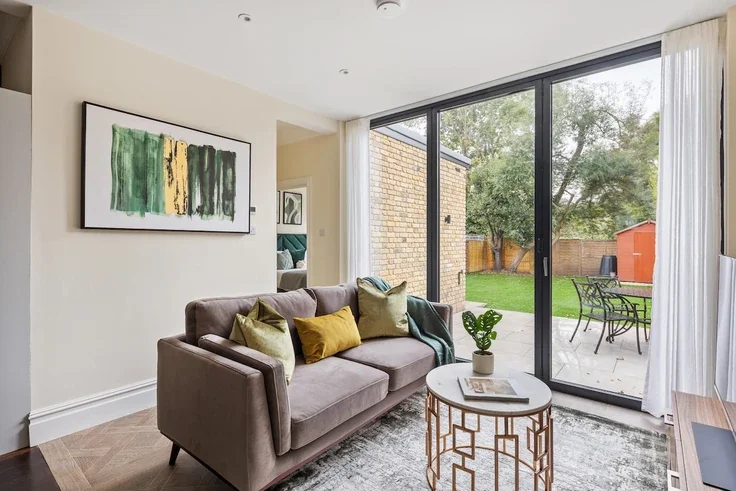 Flat Burlington Avenue in Greater London