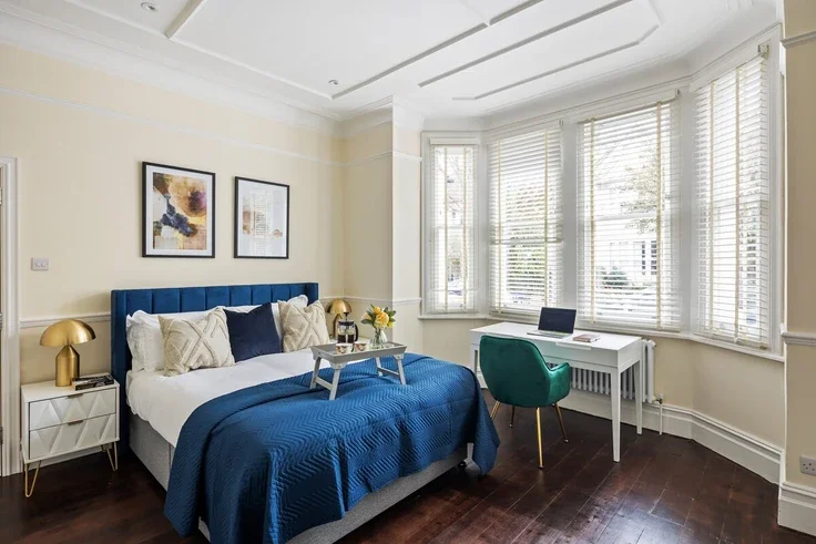 Flat Burlington Avenue in Greater London