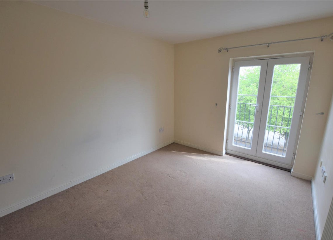 Flat Duckham Court in Coventry