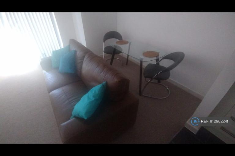 Flat Chantry Close in Greater London
