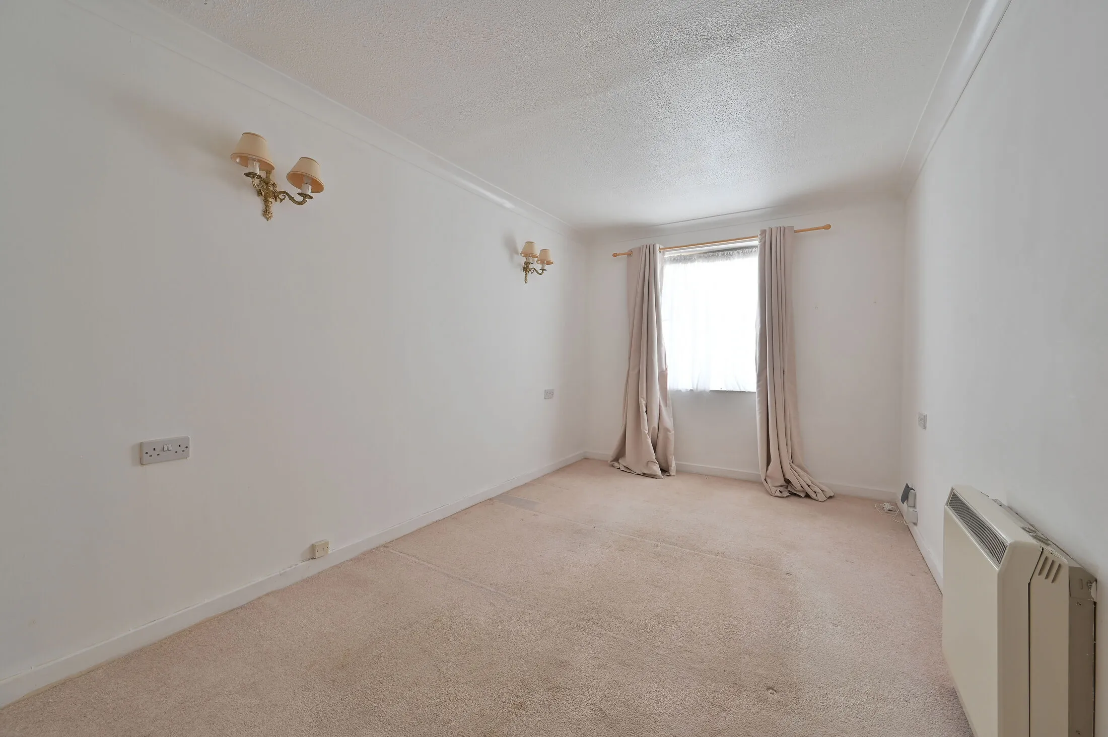 Flat Cassio Road in Watford