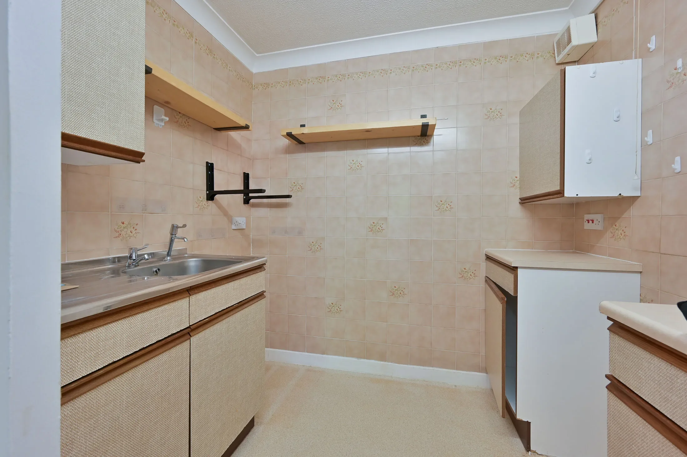 Flat Cassio Road in Watford
