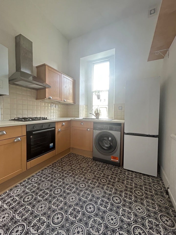 Flat Ashgrove Road in Bristol