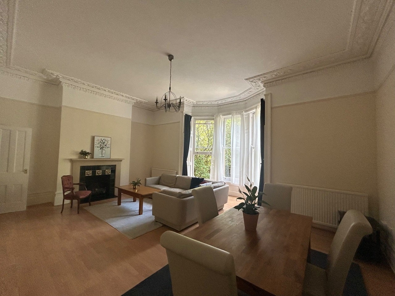 Flat Ashgrove Road in Bristol