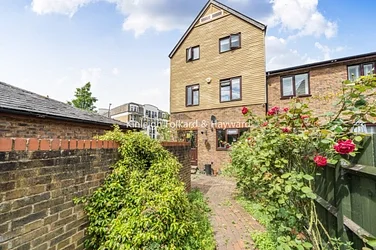 House Leydon Close in Greater London