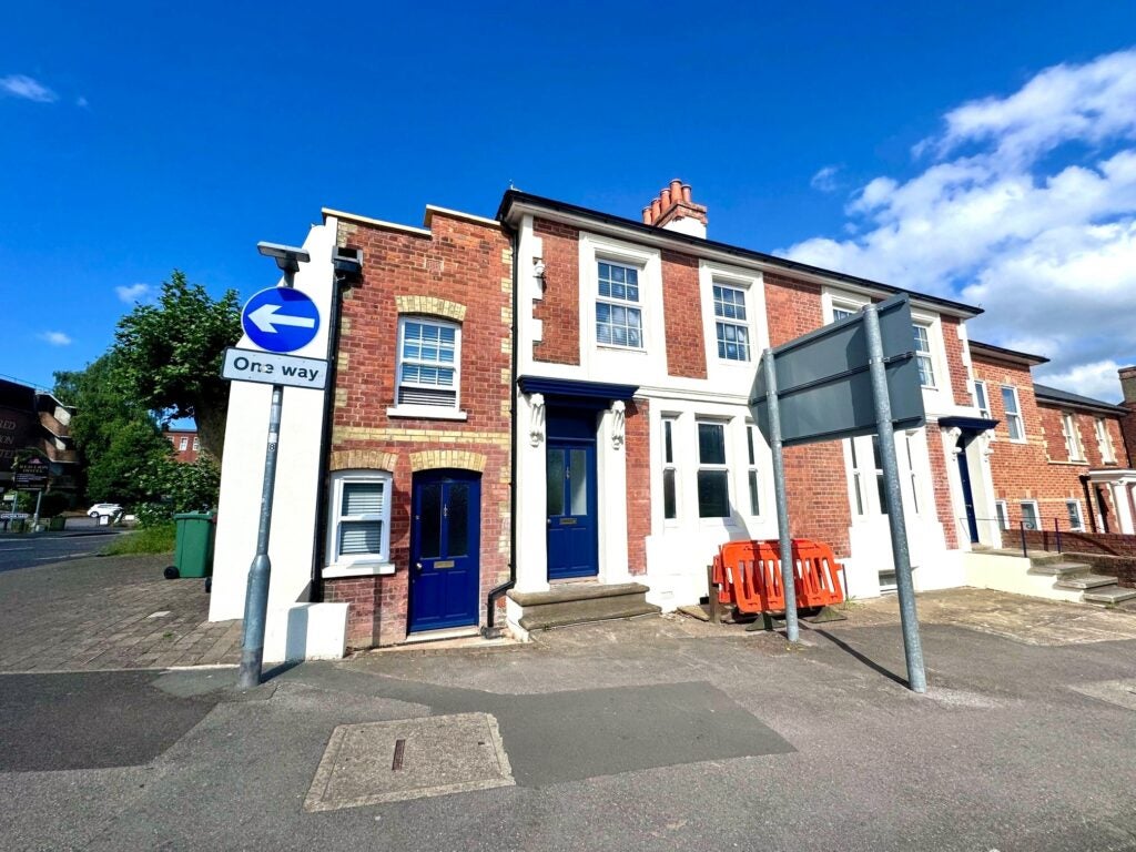 Flat Red Lion Lane in Basingstoke and Deane
