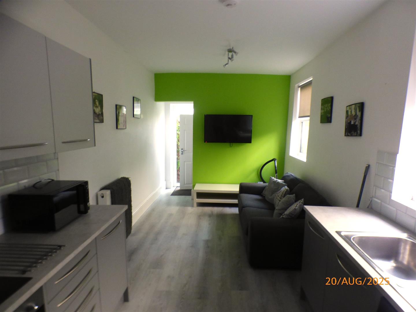Room Lutterworth Road in Northampton