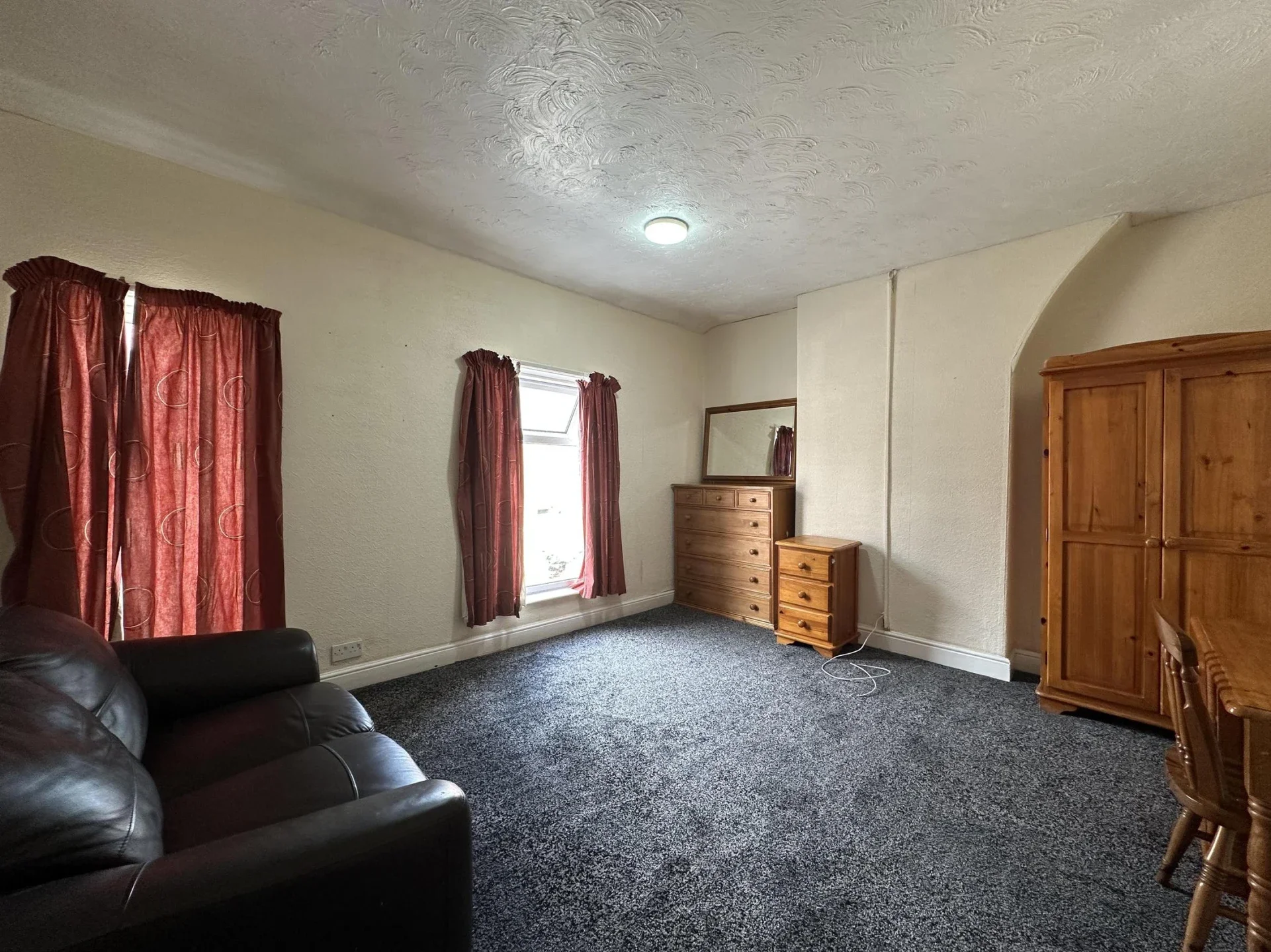 Flat Middlewich Street in Crewe