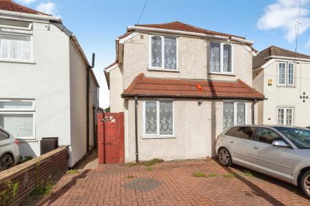 House Saint Pauls Avenue in Slough