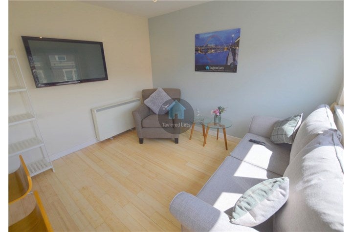Flat Portland Terrace in Newcastle upon Tyne