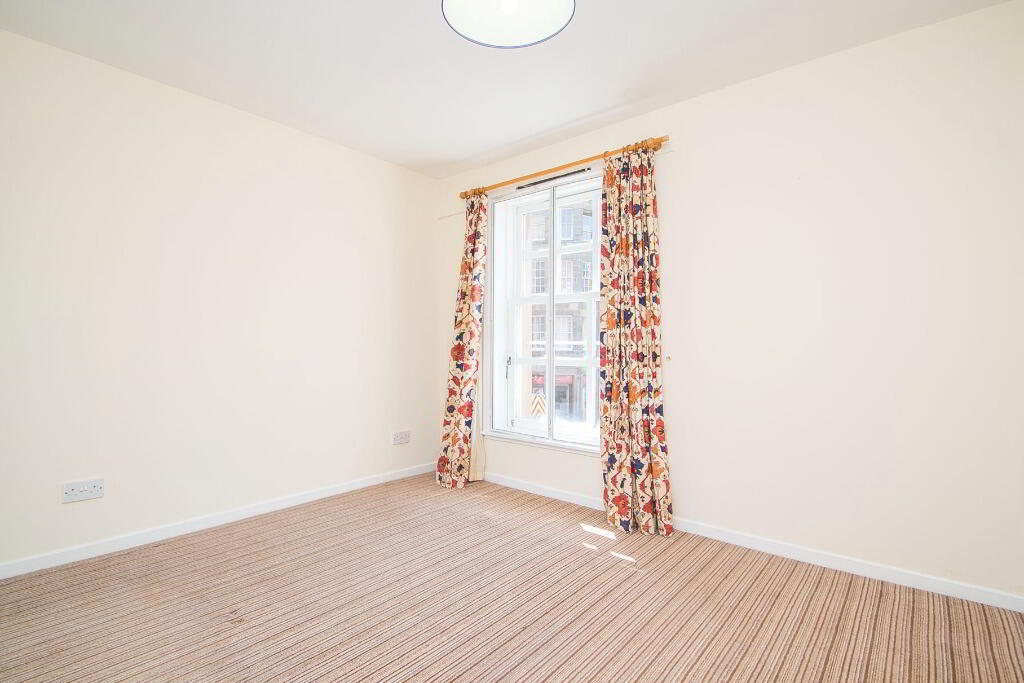 Flat New Mart Road in City of Edinburgh