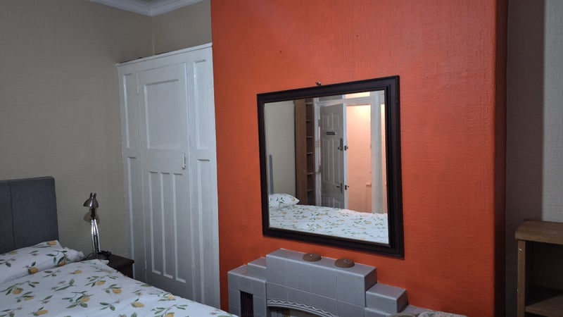 Room Banff Road in Manchester