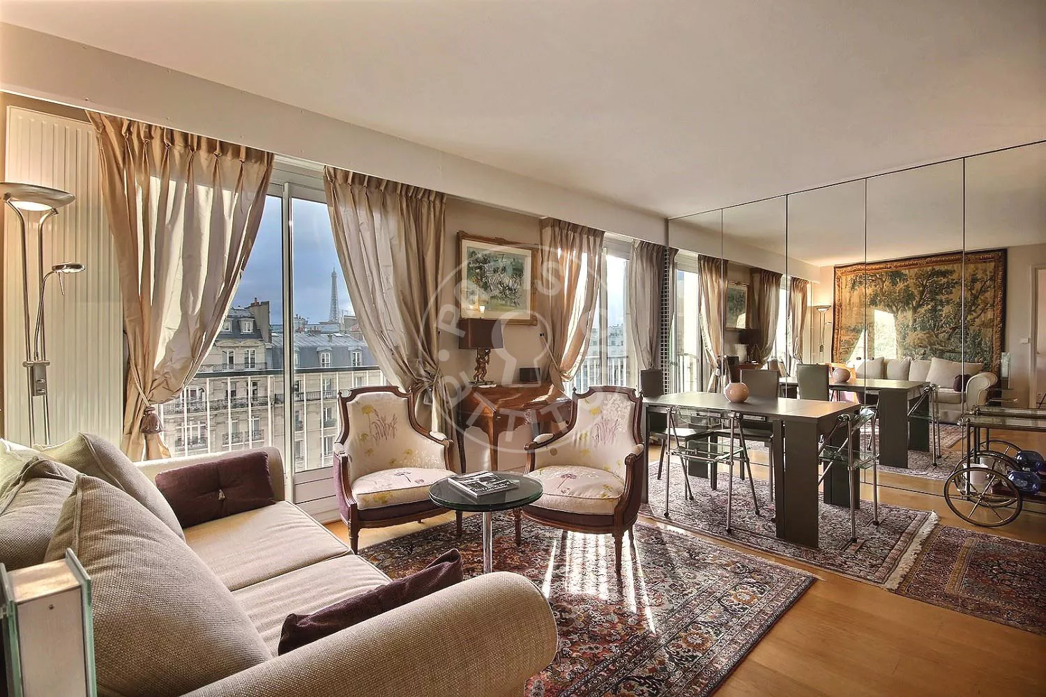 Flat Boulevard Flandrin in Paris