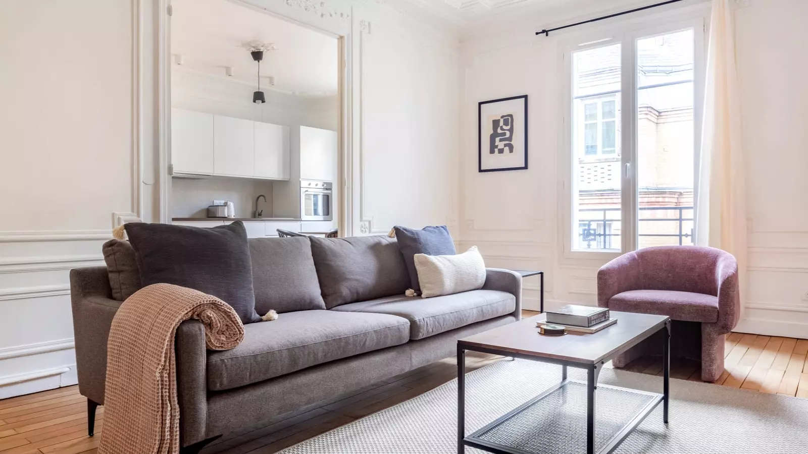 Flat Rue de Tocqueville in Paris
