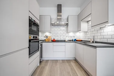 Flat Belsize Park Gardens in Greater London