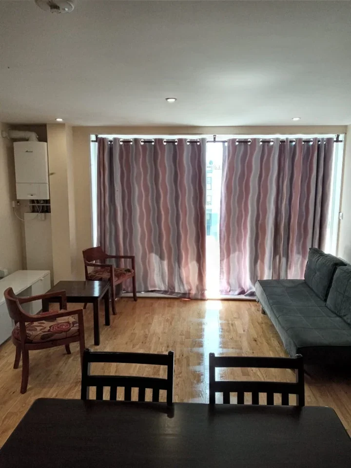 Flat Windsor Close in Greater London