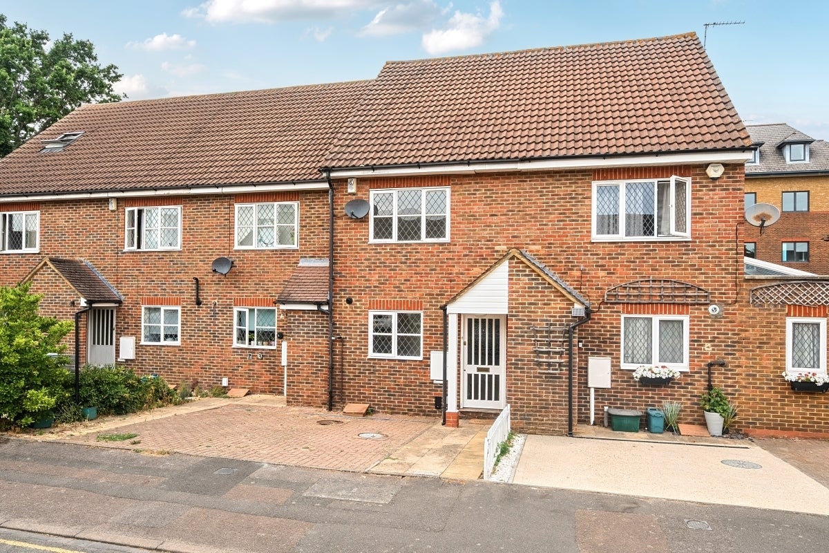 House Hawthorne Place in Epsom and Ewell