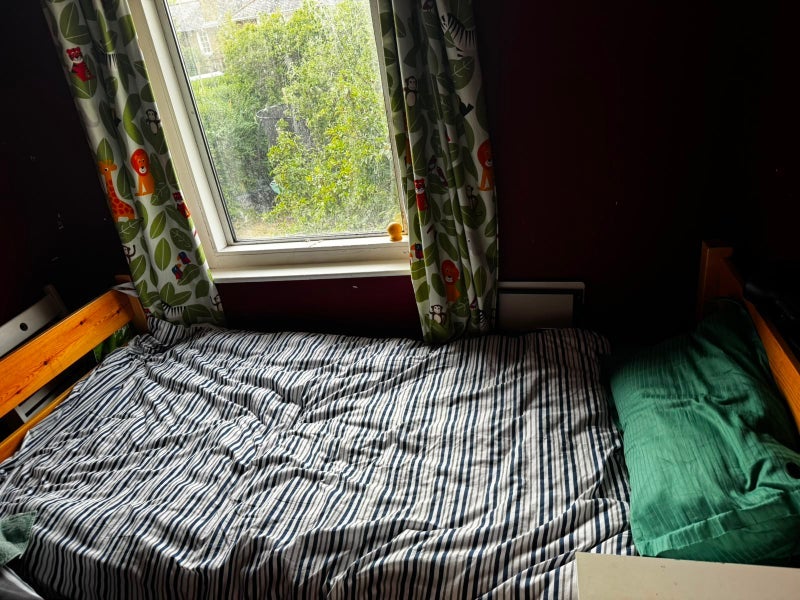 Room Bellwood Road in Greater London