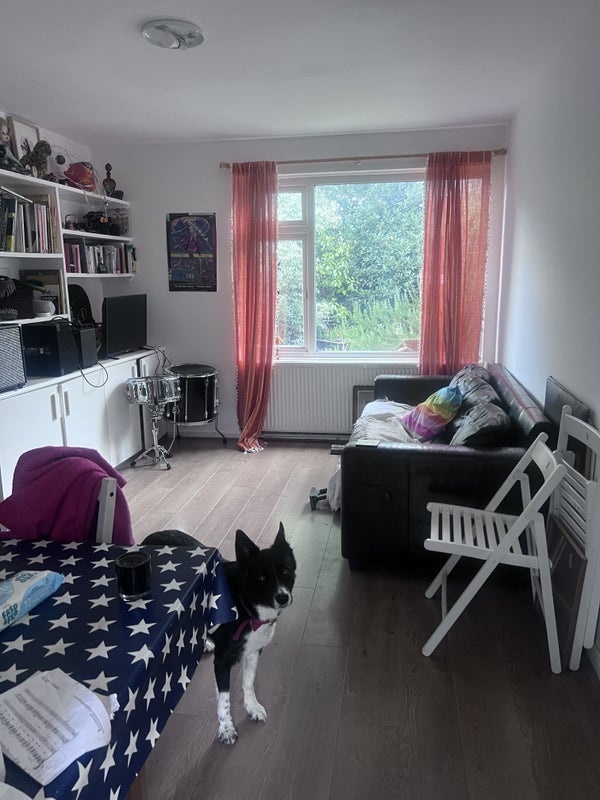 Room Bellwood Road in Greater London