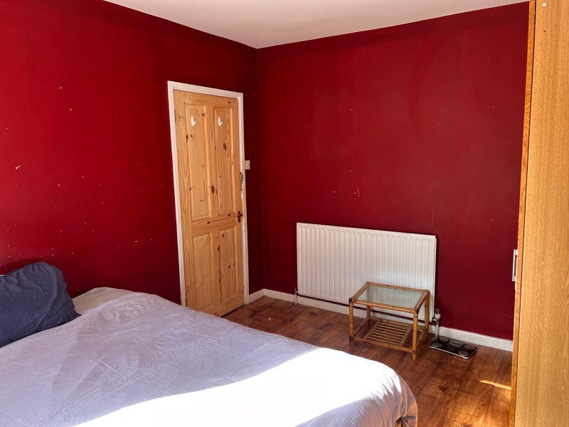 Room Bellwood Road in Greater London