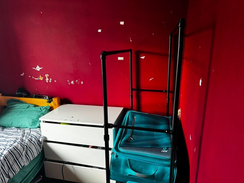 Room Bellwood Road in Greater London