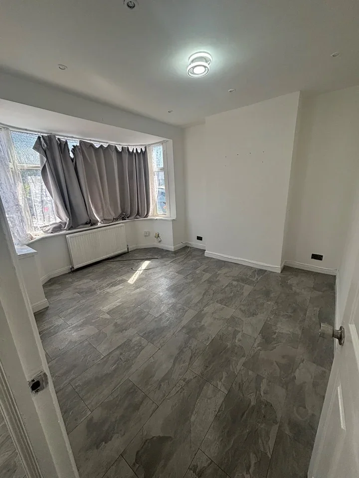 House Hazel Close in Greater London