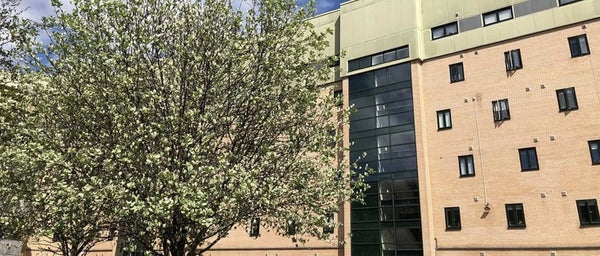 Flat Scott Hall Walk in Leeds