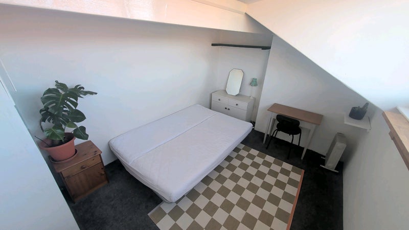 Room Lumley Road in Leeds
