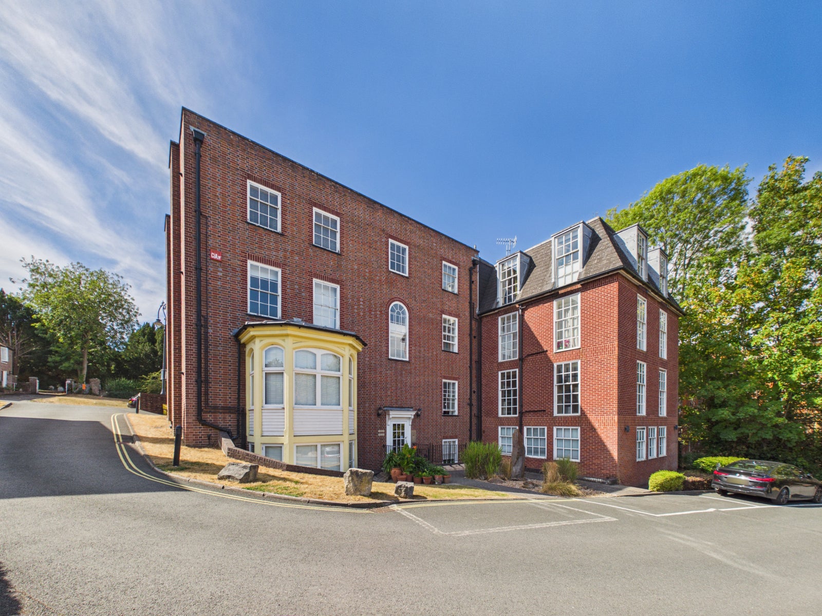 Flat High Street in Fareham