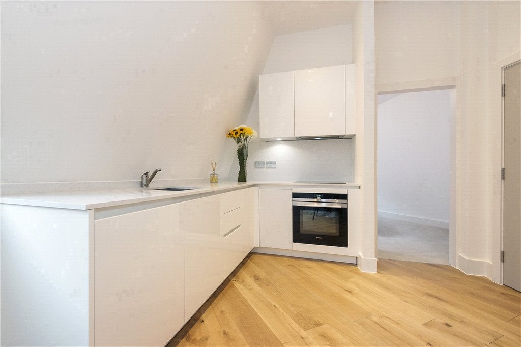 Flat Rodney Road in Greater London