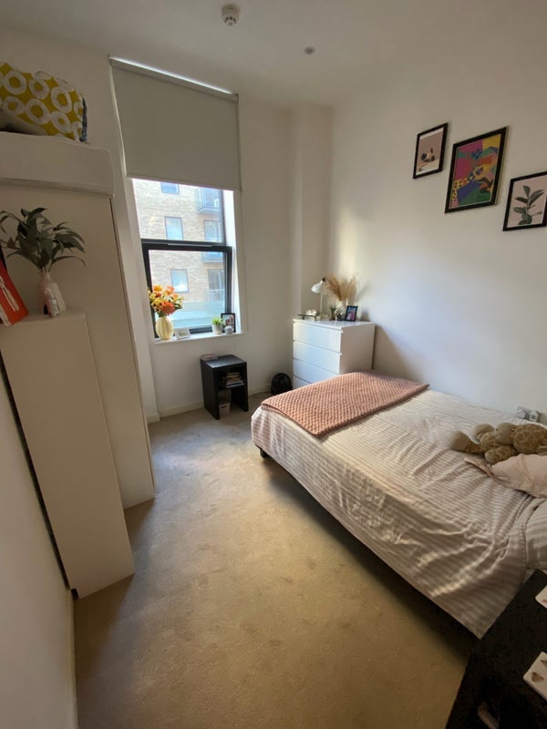 Room Seven Sea Gardens in Greater London