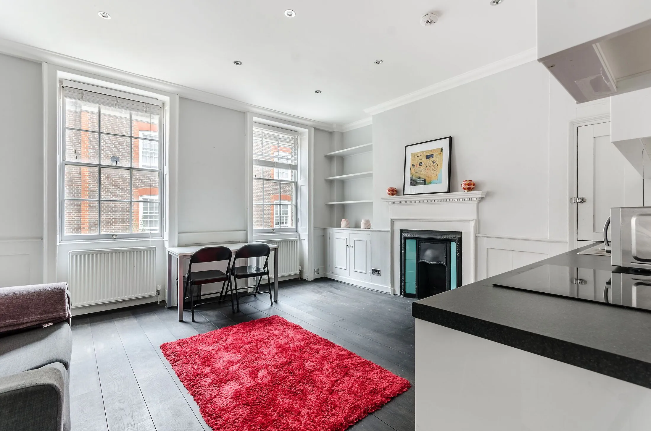 Flat Earlham Street in Greater London