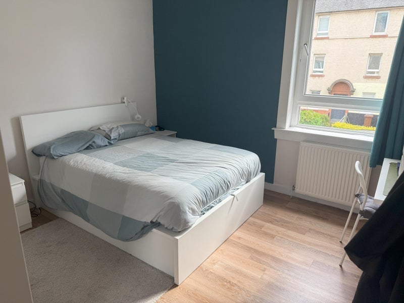 Flat Stenhouse Avenue West in City of Edinburgh